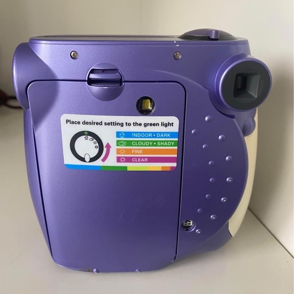 Polaroid PIC-300 Instant Film Camera purple - Picture 4 of 5
